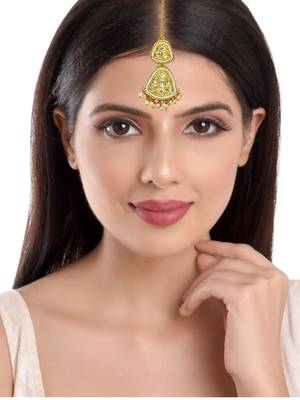 Gold-plated classic maang tikka 5