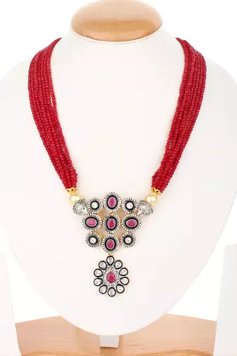 Red victoria necklace set