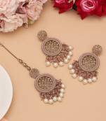 Pink color pakistani kundan earrings with maang tikka