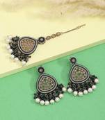 Turquoise blue color pakistani kundan earrings with maang tikka