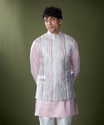 Powder pink embroidered kurta-jacket set 2