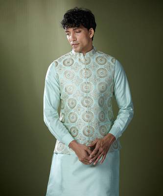 Sea green embroidered kurta-jacket set 2