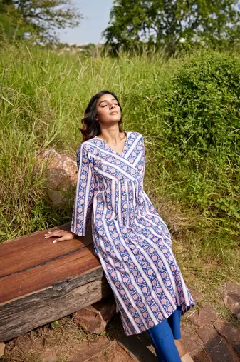 Blue side slits straight floral print pure cotton tunic kurta