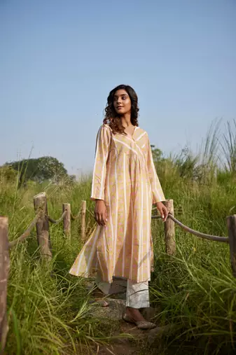 Yellow side slits straight floral print pure cotton tunic kurta