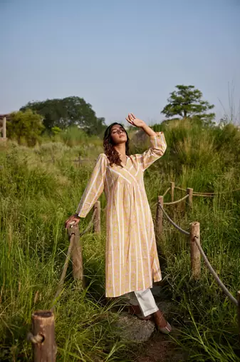 Yellow side slits straight floral print pure cotton tunic kurta
