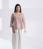 geometric print full sleeve & v neck regular cotton top