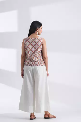 Women's cotton geometric print sleeveless round neck crop top