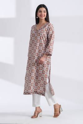 Brown geometric hand print v neck pure cotton kurta 4