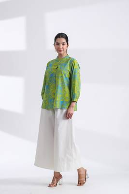 Women's blue mandarin collar hand printed crop cotton shirt 4
