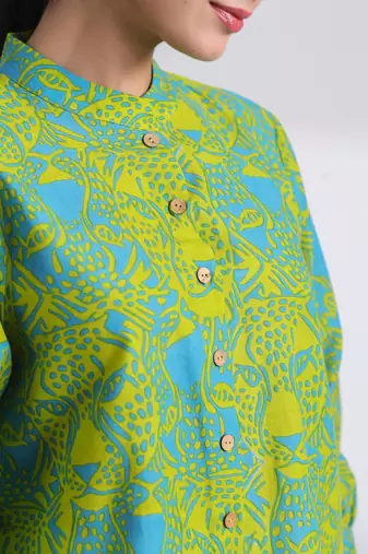 Women's blue mandarin collar hand printed crop cotton shirt
