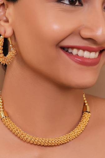 Elegant gold plated woven necklace with matching loop earrings