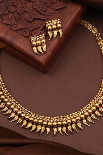 Chic antique gold necklace set with delicate earrings perfect for every occasion