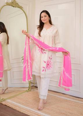 pink cotton embroidered kurti set with dupatta 4