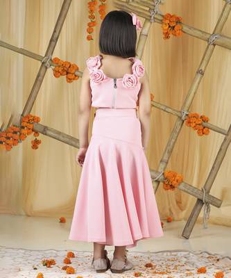 Baby pink 3d flowers on the blouse with pearl scattering set 4