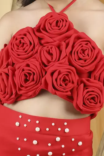 Red 3d flowers on the blouse with pearl scattering on skirt set