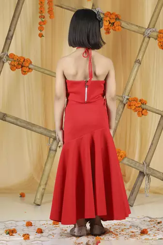 Red 3d flowers on the blouse with pearl scattering on skirt set