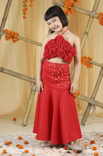 Red 3d flowers on the blouse with pearl scattering on skirt set