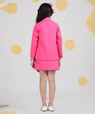 Hot pink two piece set with button detailing 4
