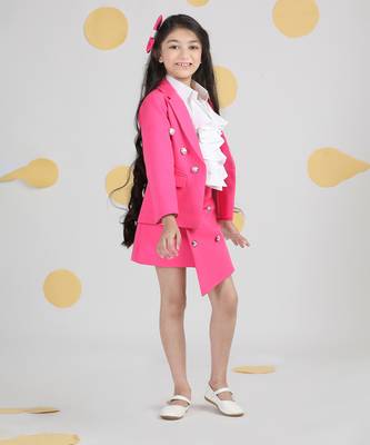 Hot pink two piece set with button detailing 5