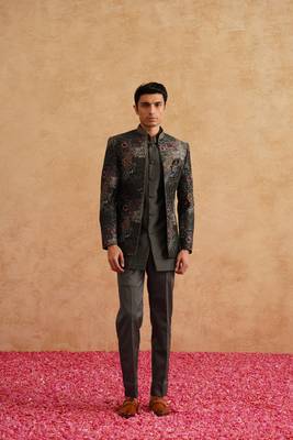 Charcoal grey short indowestern embroidered with thread on silk 3