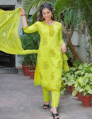 Lime green women kurta pant with dupatta set 3
