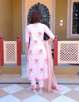 Pink floral printed aline kurta pant with dupatta 2