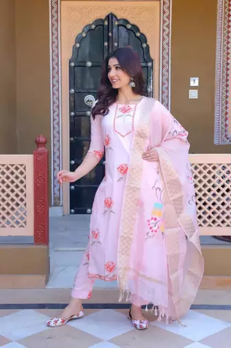 Pink floral printed aline kurta pant with dupatta