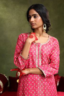 Pink chanderi suit set (with pants and dupatta) 5