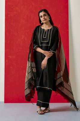 Pure chanderi suit set with hand block print dupatta (with pants) 2