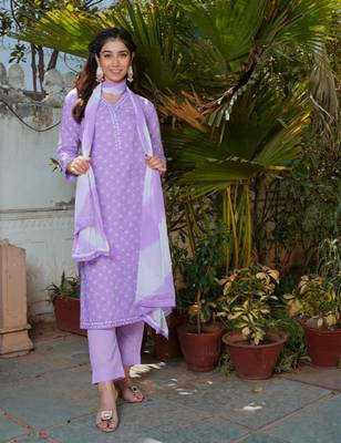 Purple women printed aline kurta pant with dupatta set 1