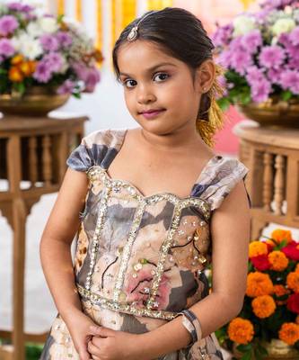 Grace in bloom: stunning floral gown with elegant embellishments for festive occasions 2