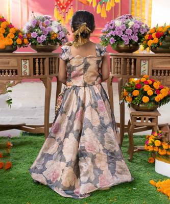 Grace in bloom: stunning floral gown with elegant embellishments for festive occasions 3