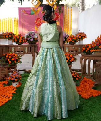 Enchanting pastel green lehenga set with golden embroidery 3