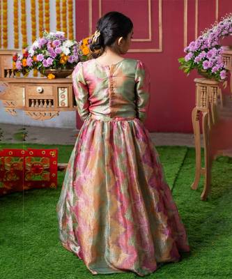 Shimmering pastel embroidered top and lehenga set with matching potli bag 3