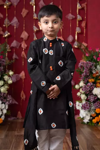 Black ethnic kurta set for boys with elegant embroidery