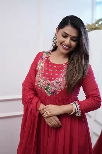 Red embroidery sequins work cotton kurta set