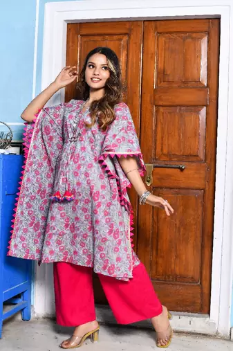 Cool grey and rouge pink kaftan