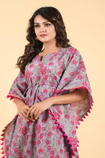 Cool grey and rouge pink kaftan