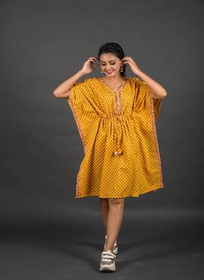All over floral printed kaftaan 5