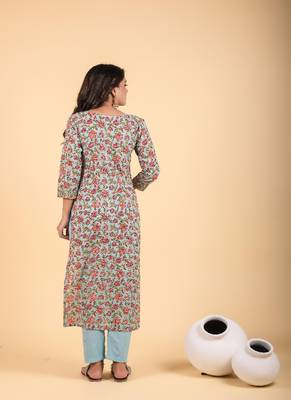 Minimalistic 2-piece embroidered kurta pant sets 3