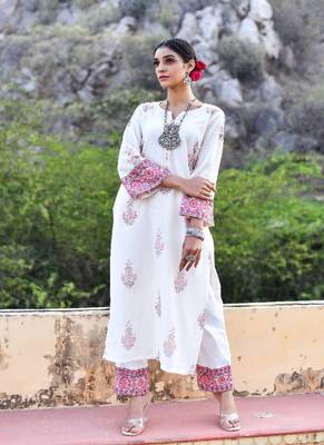 Traditional motif printed with gold & antique highlights kurta set 1