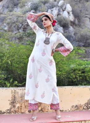 Traditional motif printed with gold & antique highlights kurta set 2