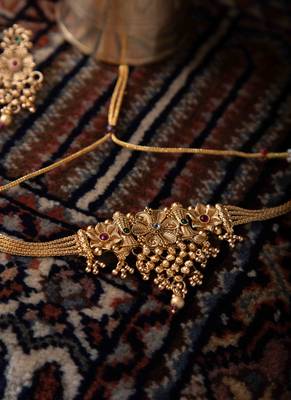 Necklace and Earring Set with Intricate Gold Design 2