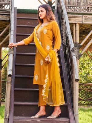 Mustard embroidered ethnic motifs kurta set with dupatta 2