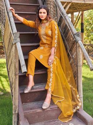 Mustard embroidered ethnic motifs kurta set with dupatta 4