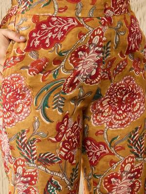 Women mustard rayon blend floral printed coord sets 5