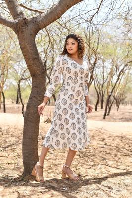 White & grey midi ethnic dress 2