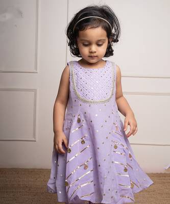 Adorable lavender kurta set with a matching salwar 2