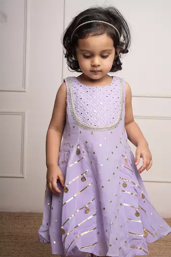 Adorable lavender kurta set with a matching salwar