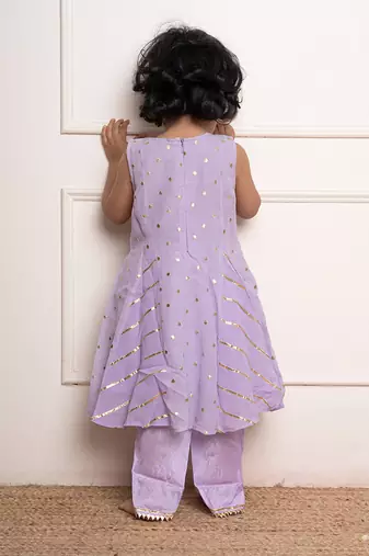 Adorable lavender kurta set with a matching salwar